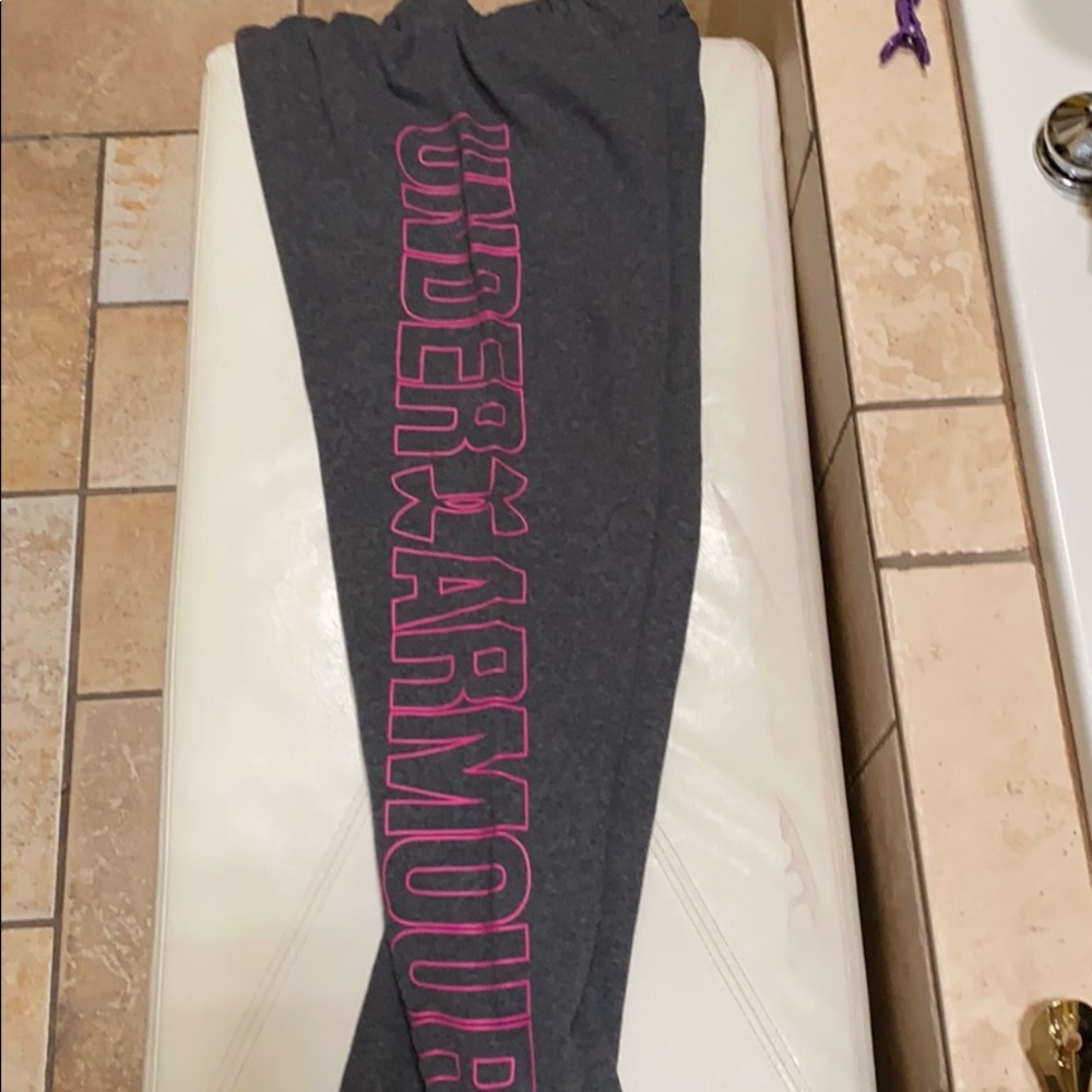 Under Armour swear pants small